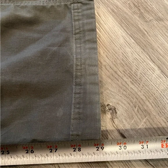 Duluth Trading Gray Cargo Carpenter Pants Mens Size 32x30 - Picture 5 of 6